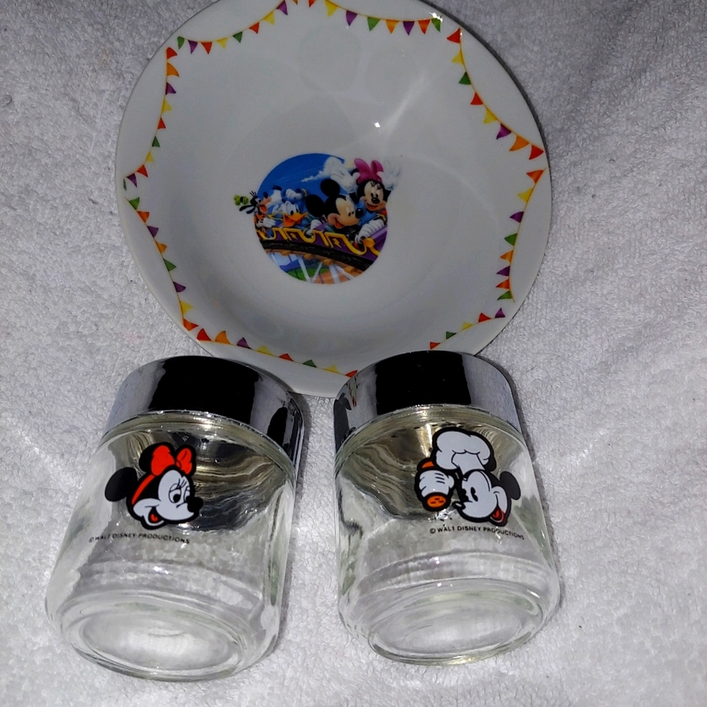 Disney Bowl, Salt and Pepper Shakers